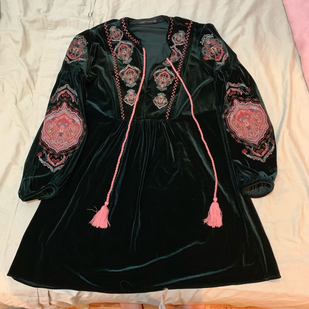 ZARA like new green velvet dress